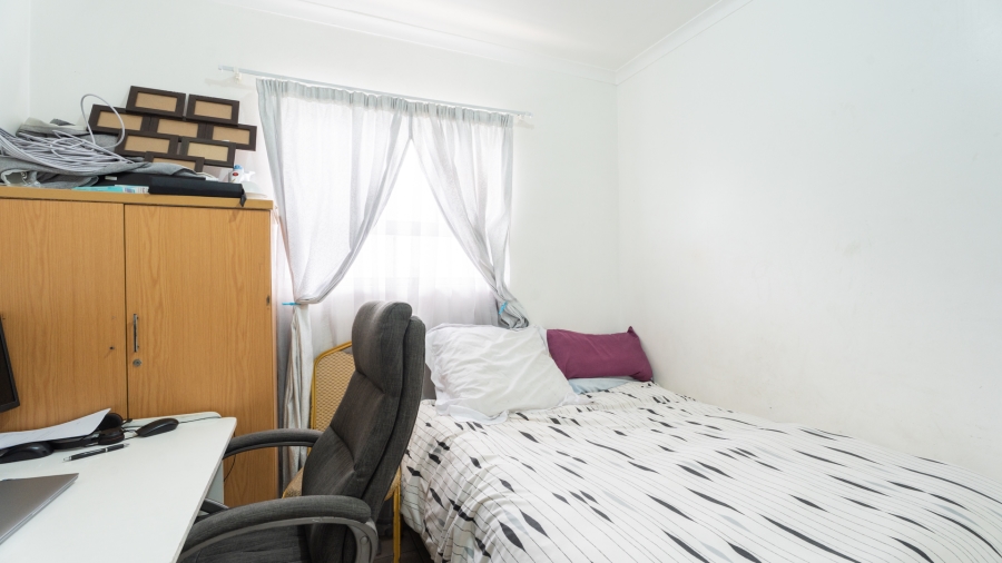 2 Bedroom Property for Sale in Maitland Western Cape